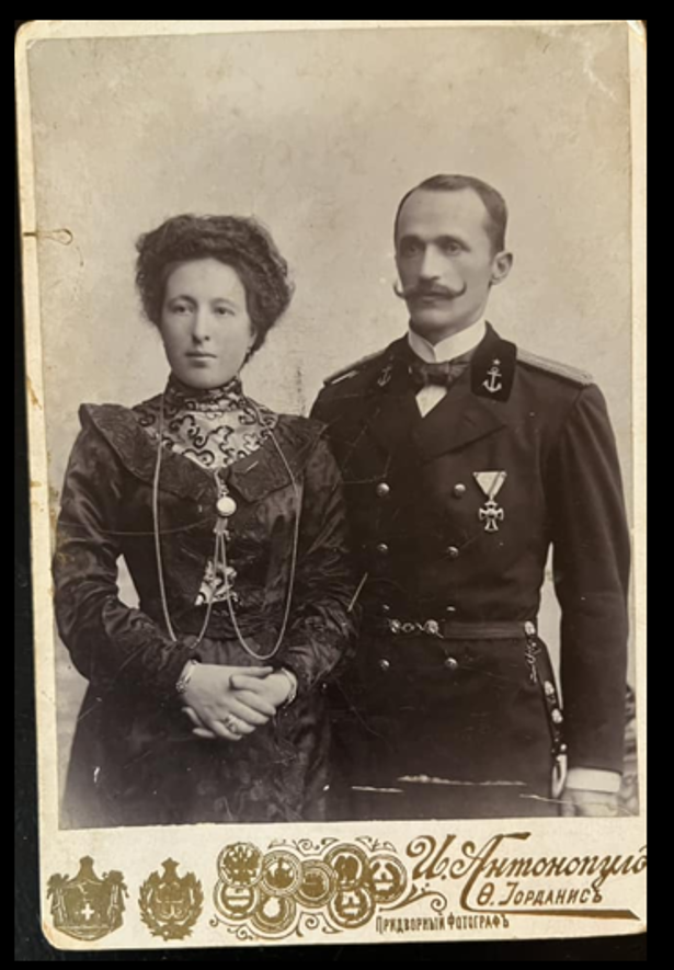Marko Berberović and Ana Dabović in a portrait of Ivan Antonopulo